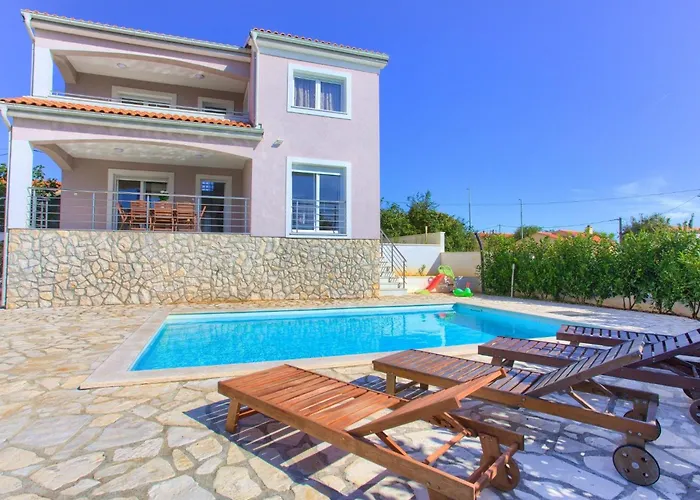 Isabella By Interhome * Linardići